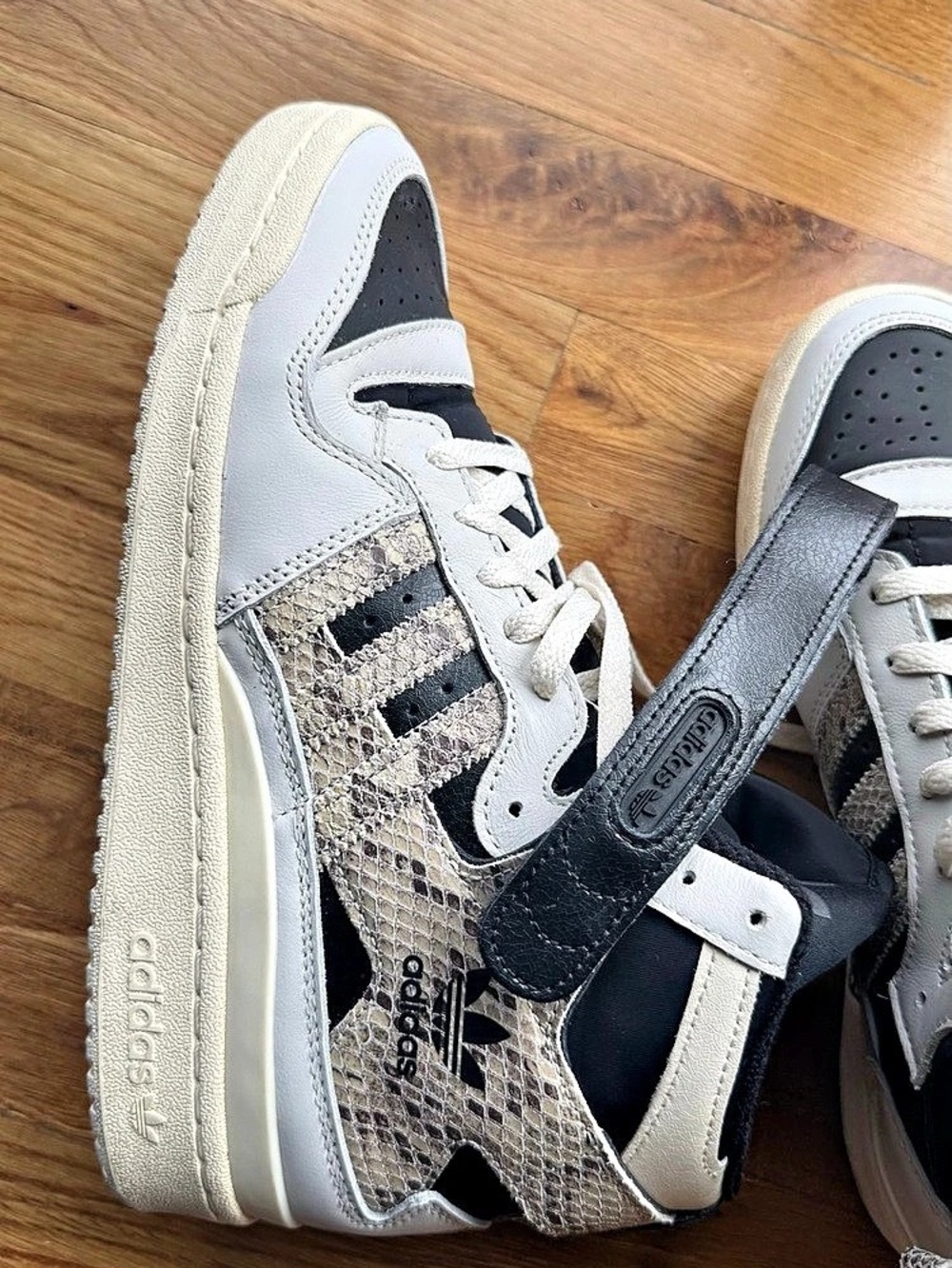 adidas Forum Low Sneakers Gray & Black US 9.5 Special Edition